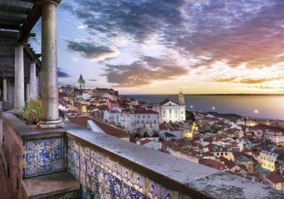 Walking tour of Lisbon