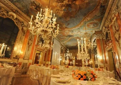 Organization of wedding events and weddings in Venice, tickets to the famous “Doge’s Ball” during the Venetian Carnival in one of the most beautiful palaces of the city “Pisani-Moretta”.