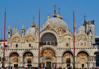 Private visit to St Mark’s Cathedral after 19:00