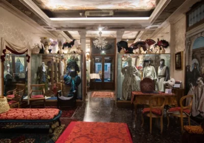 VENETIAN ATELIER TOUR
