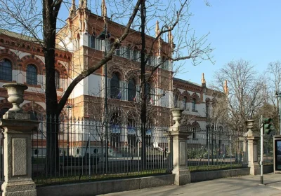 NATURAL HISTORY MUSEUM
