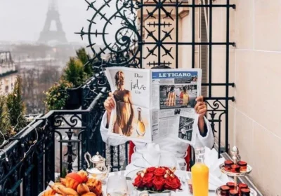 Love. Charm. Paris.